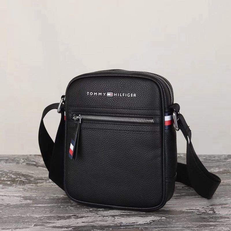 mens tommy hilfiger pouch