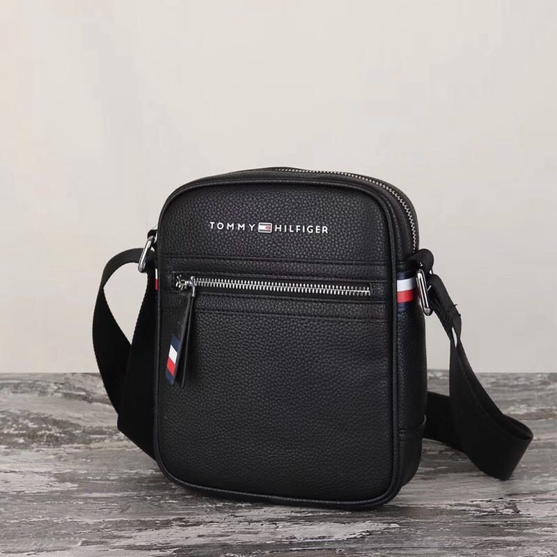 tommy hilfiger fanny pack mens