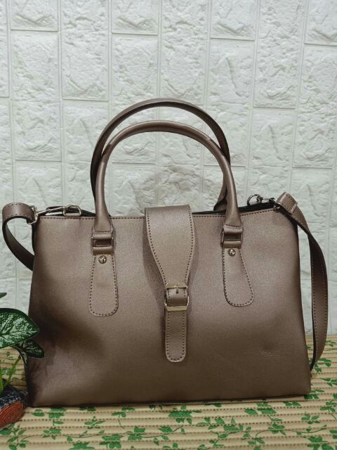 ladies office bags for rainy season