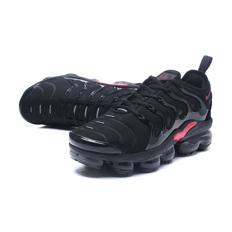 all black and red vapormax plus