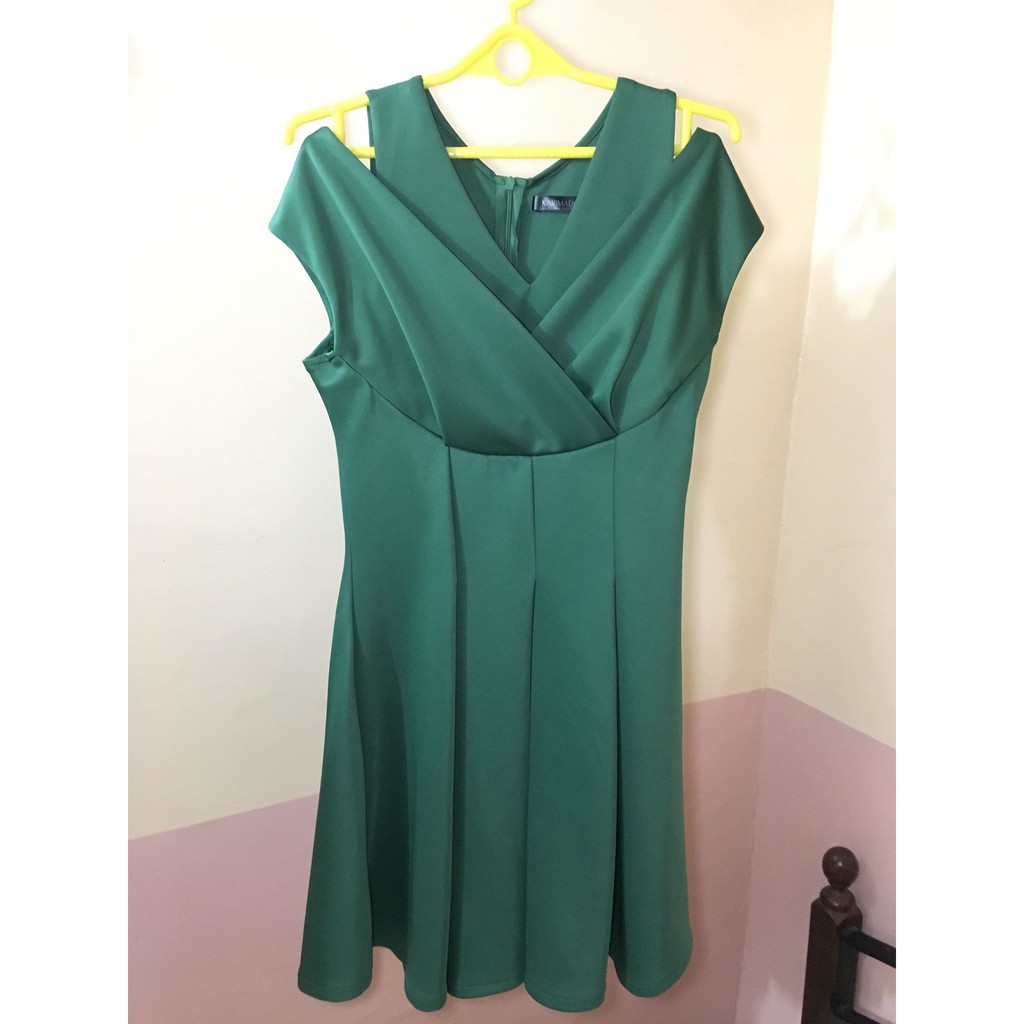 emerald flowy dress