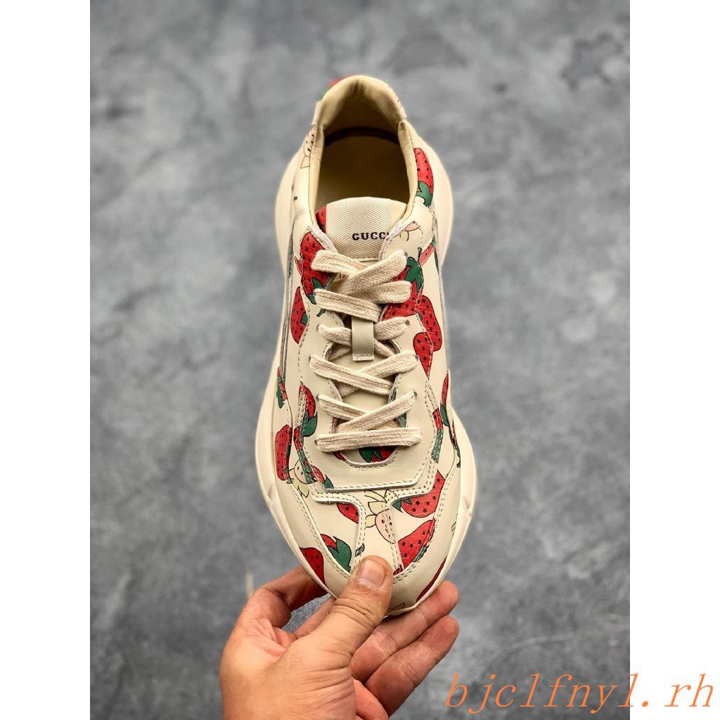 gucci flat sneakers