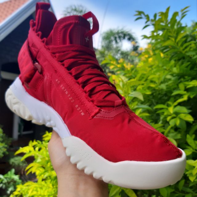 jordan proto react university red