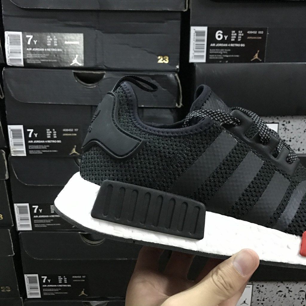nike nmd r1 black