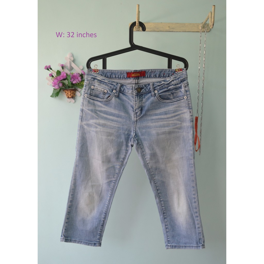 white trousers red stripe