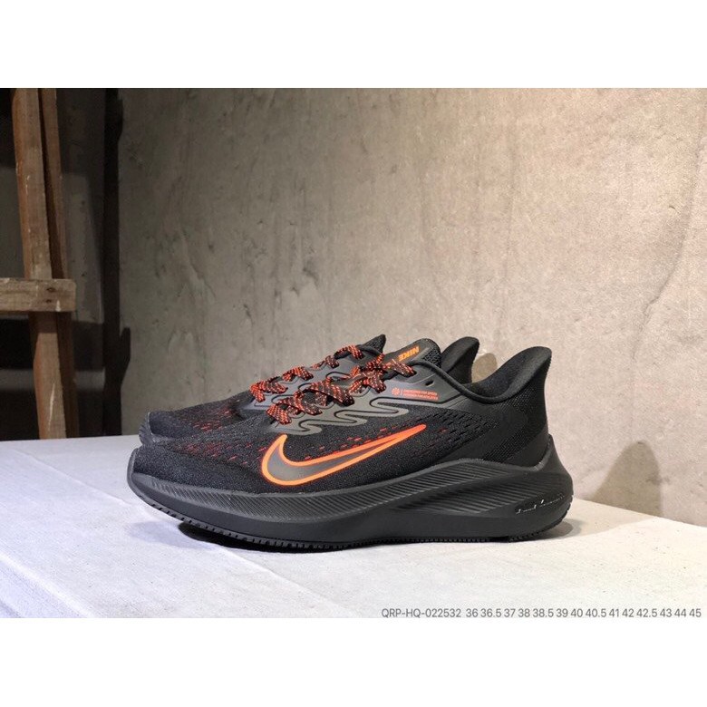 nike vomero 41