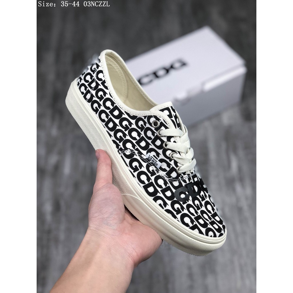 cdg vans vault