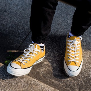 converse 1970s low on feet