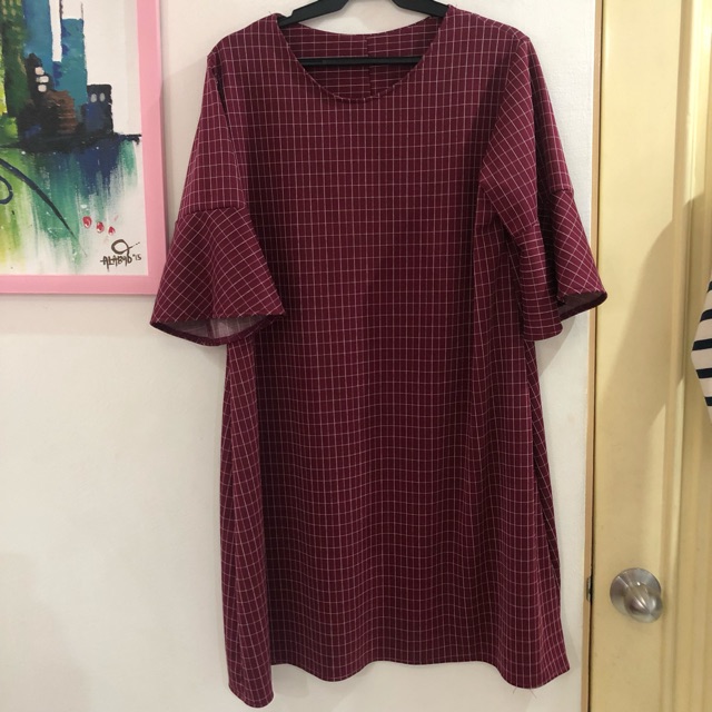 maroon flowy dress