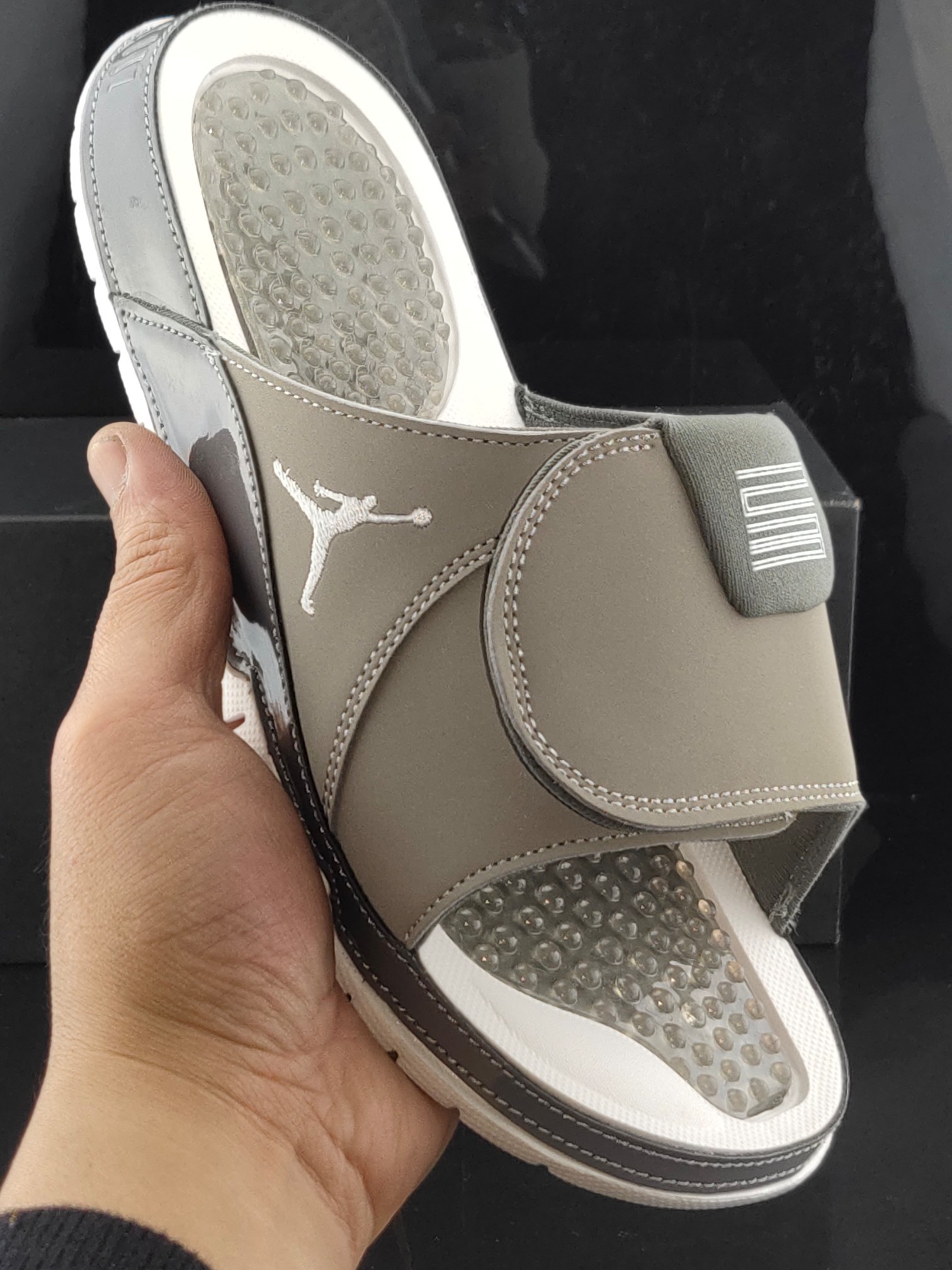 men's jordan hydro xi retro slide sandals