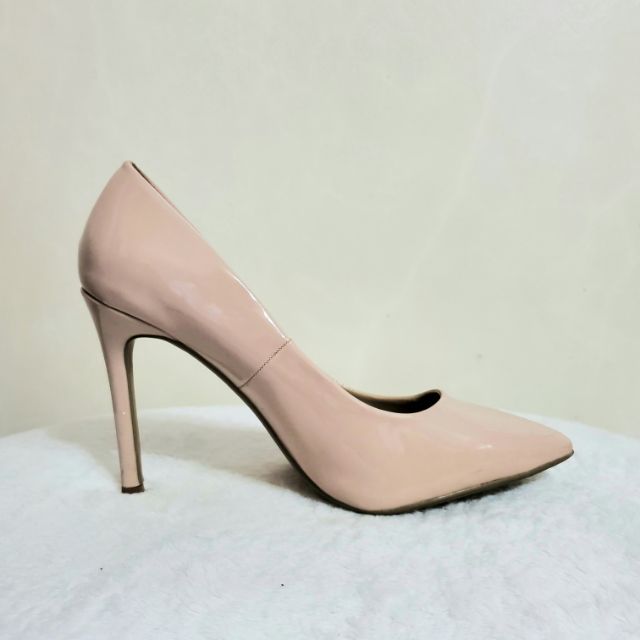 nude stiletto