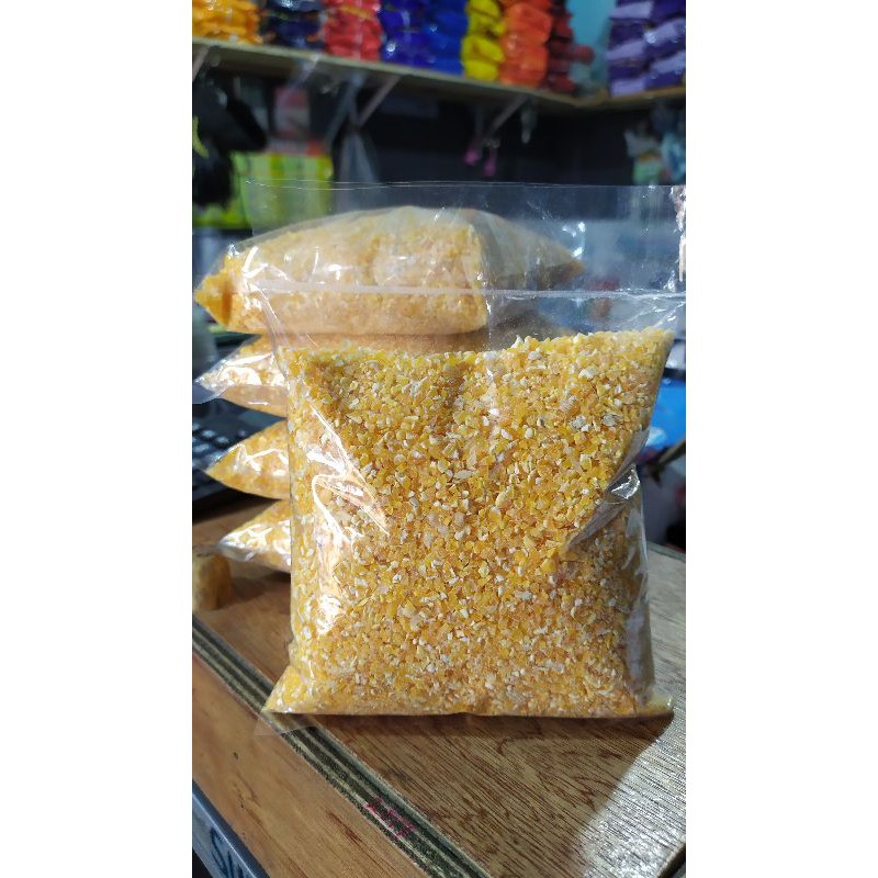 CORN GRITS (PREMIUM QUALITY) for chicken, birds, dogs, cats, etc