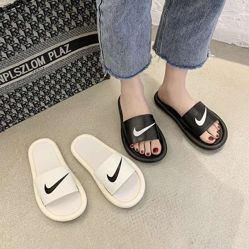 nike female slippers