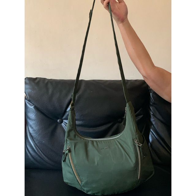 pacsafe ladies bag