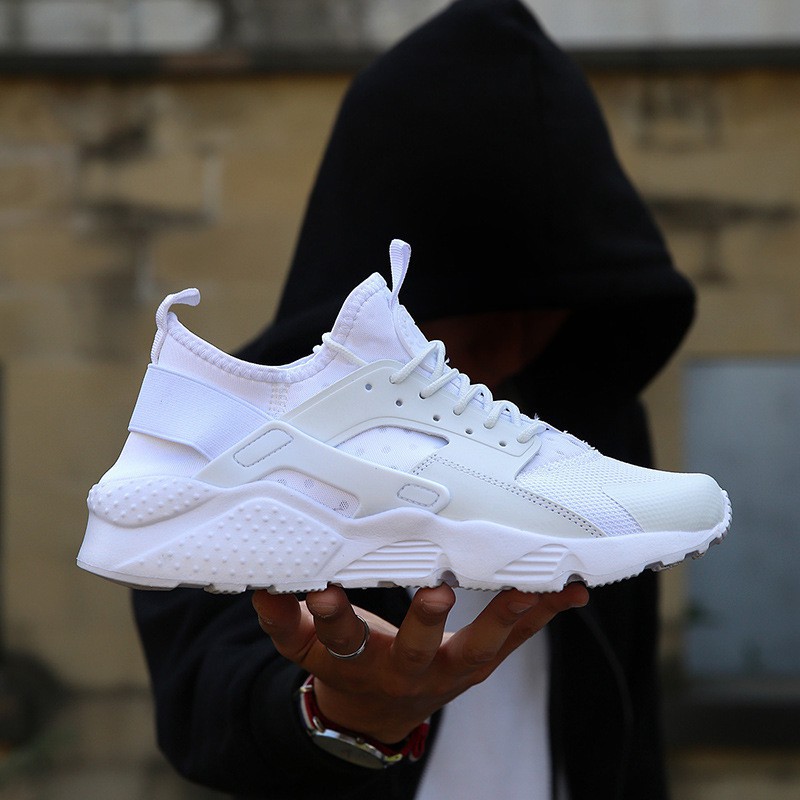 nike huarache white mens outfit