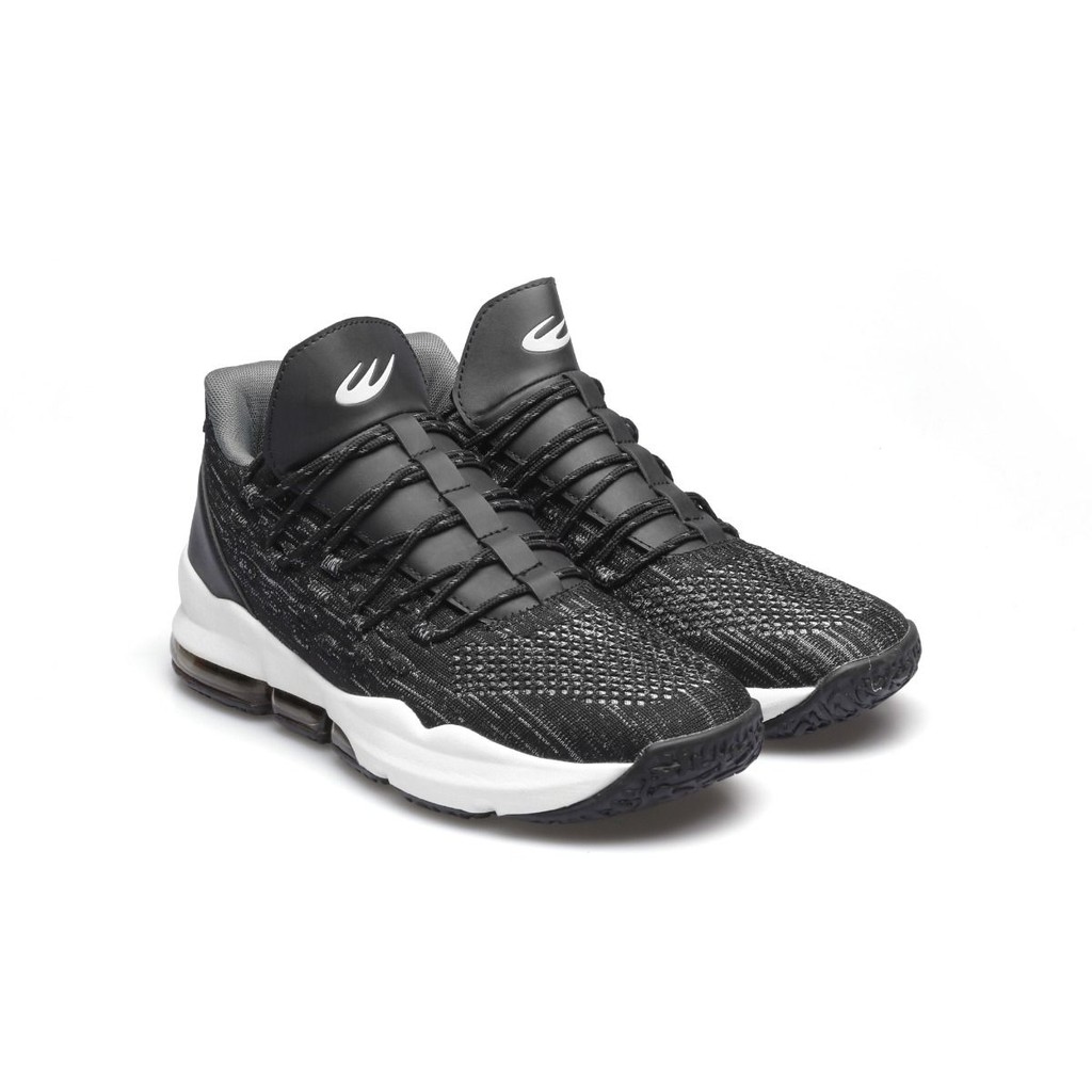 world balance trail shoes