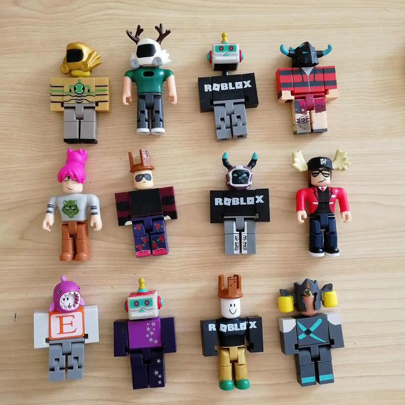 roblox robot toy