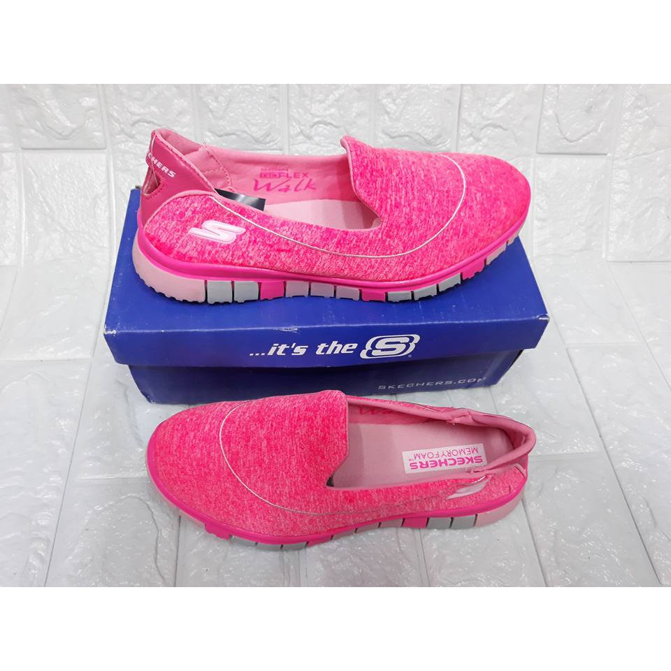skechers memory foam shoes