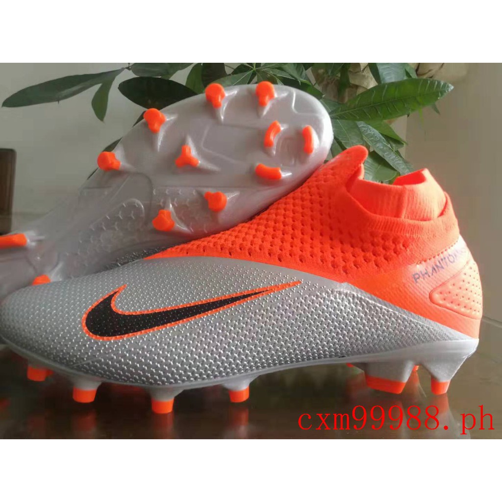 nike spike shoes for football