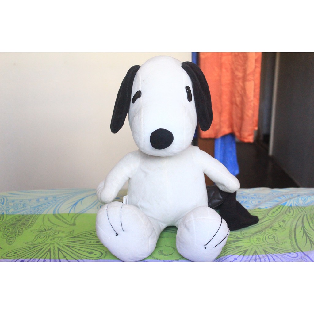 snoopy stuffed toy