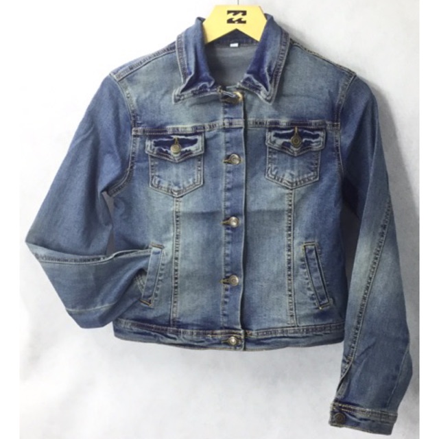 stretchable denim jacket