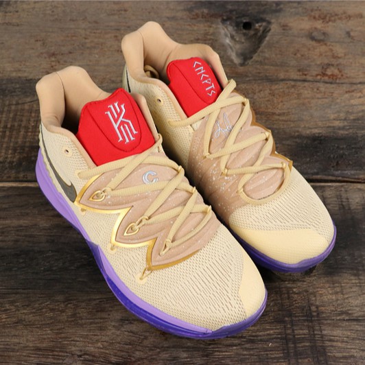 Kyrie 5 iD Men 's Basketball Shoe Basketball shoes Nike