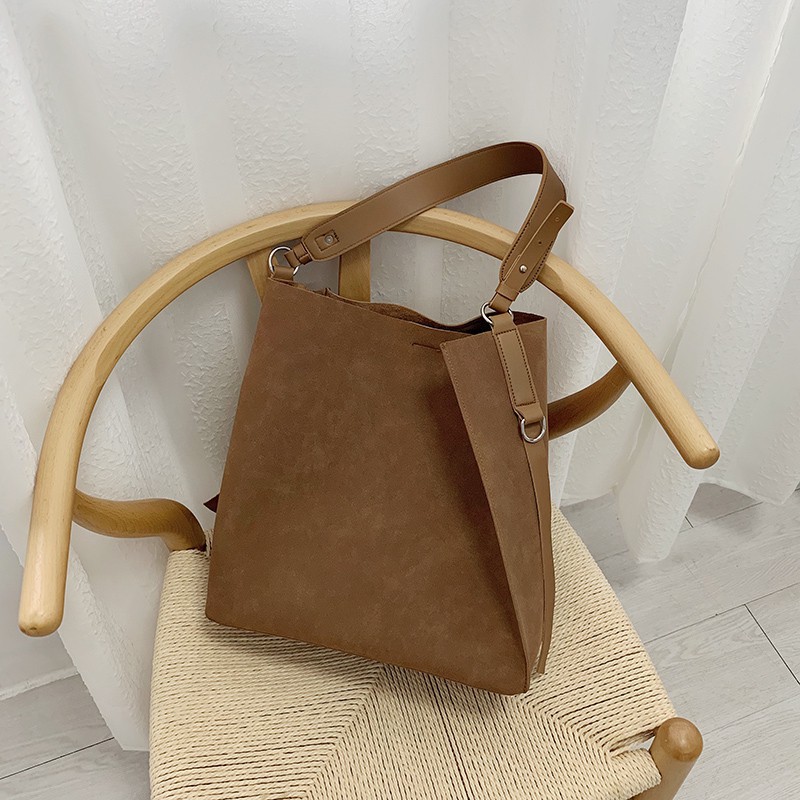 sling bucket bag