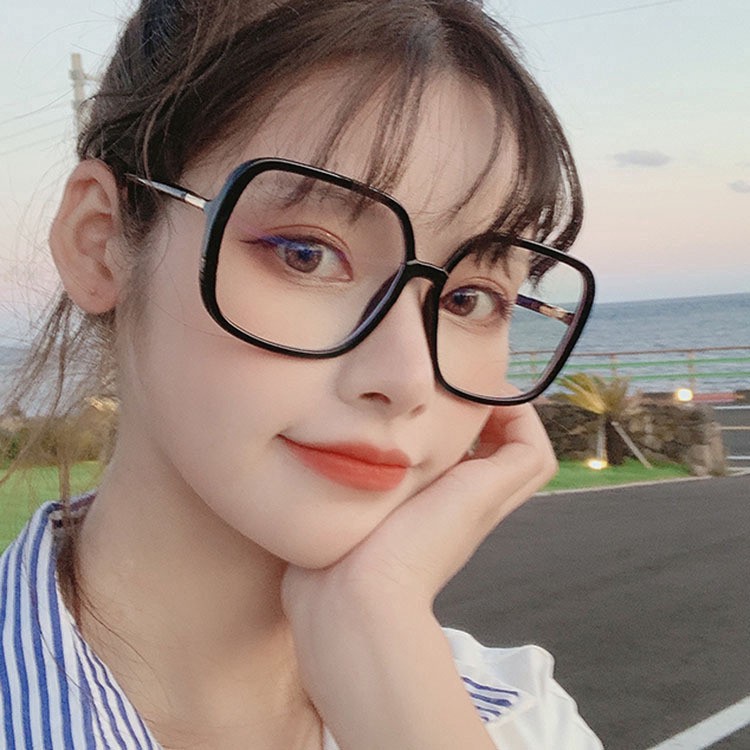 big clear glasses