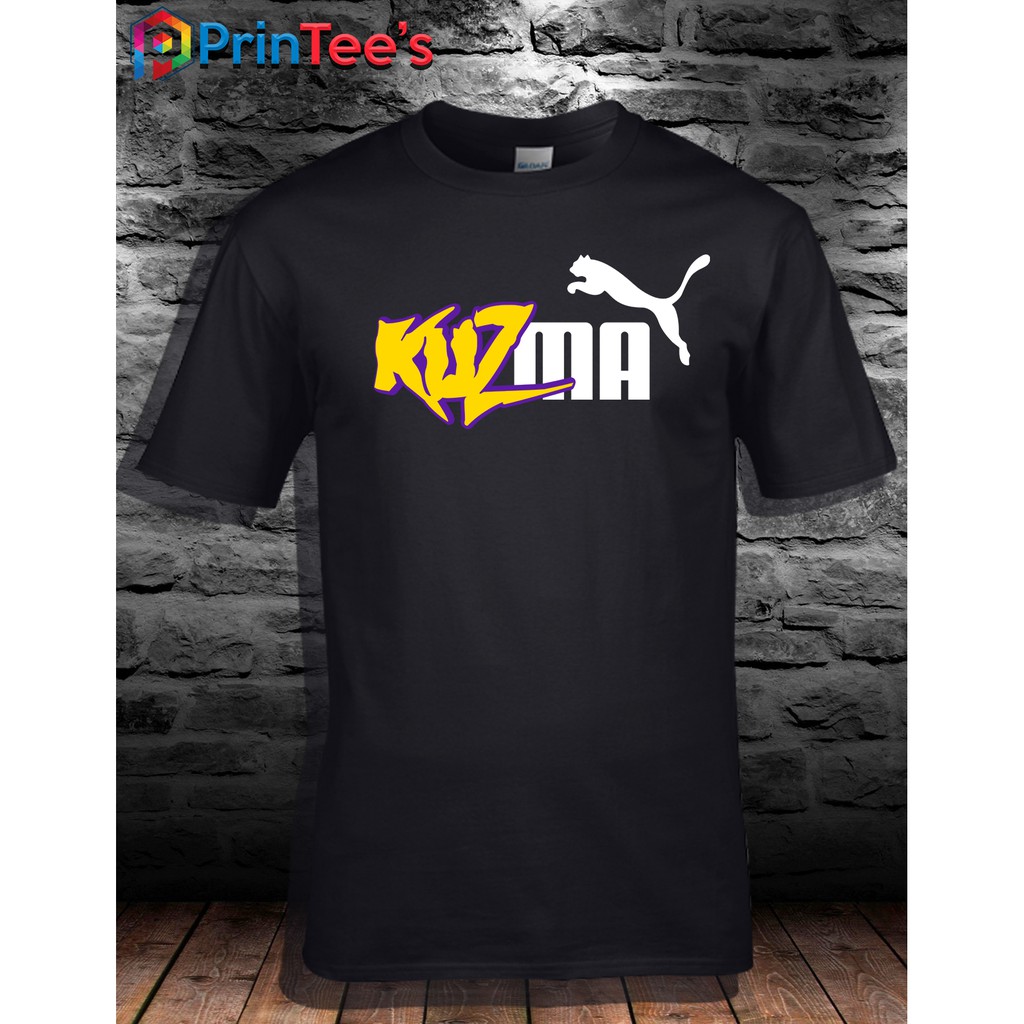 KYLE KUZMA x PUMA DESIGN T-SHIRT 