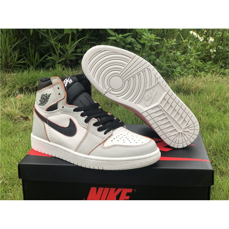 nike sb x air jordan 1 light bone