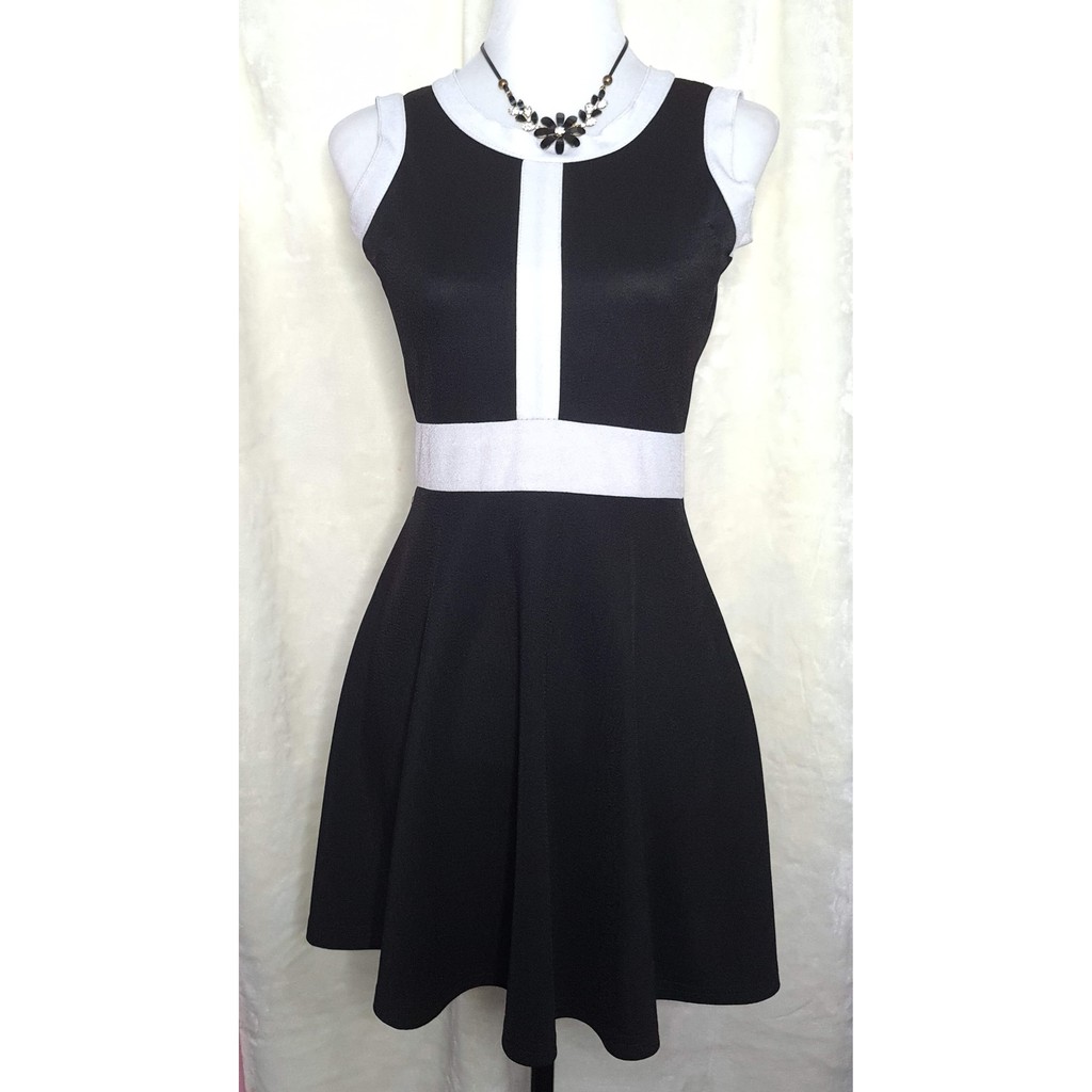 black casual skater dress