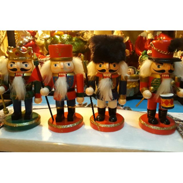 4 foot nutcrackers for sale