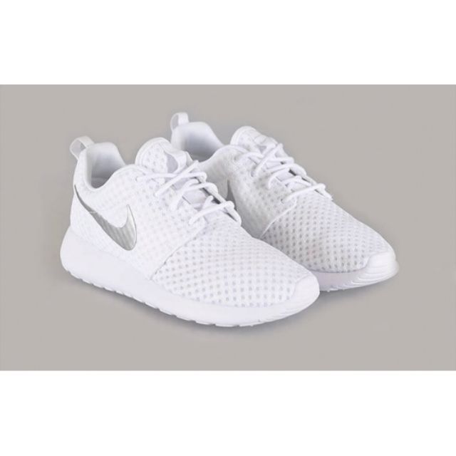 roshe run white