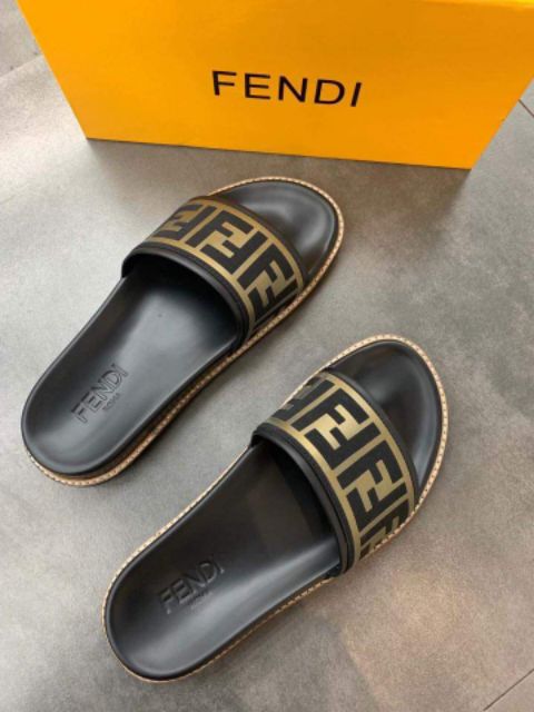 slippers fendi