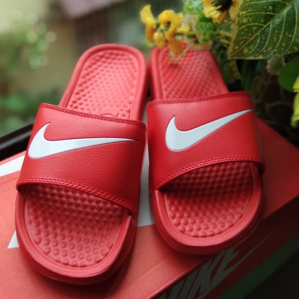 nike slides women red