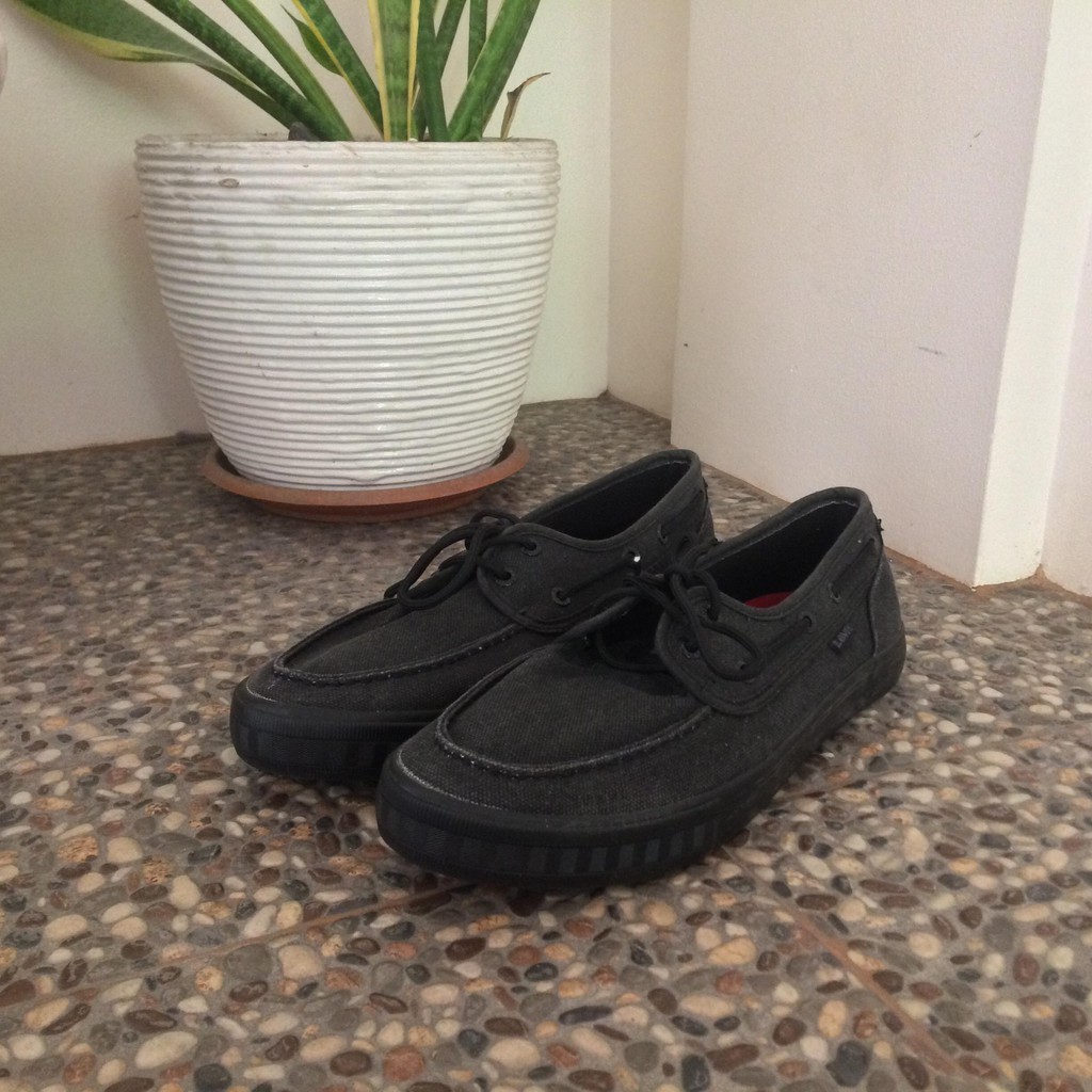 levi's comfort tech shoes