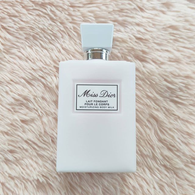 miss dior lait fondant pour le corps moisturizing body milk