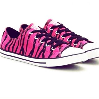 tan rose gold converse