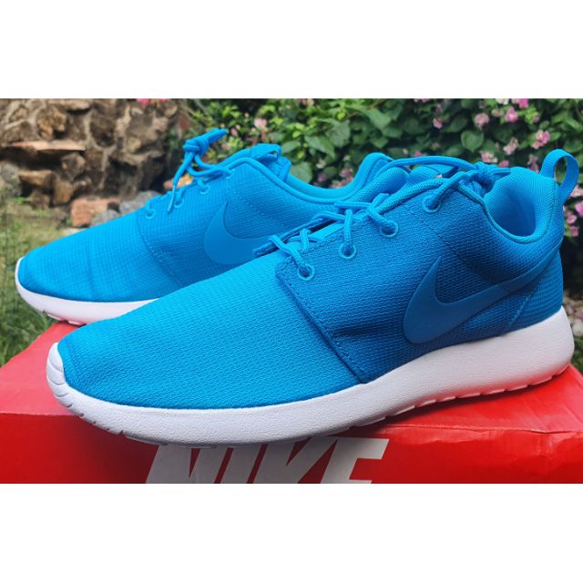 nike roshe size 9