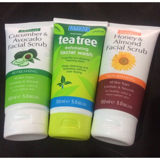 tea tree exfoliating facial wash