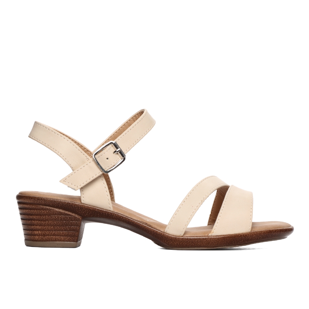 sandals in parisian