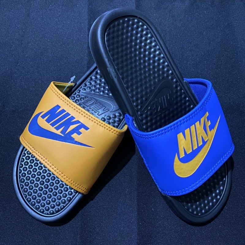 mismatch nike slides