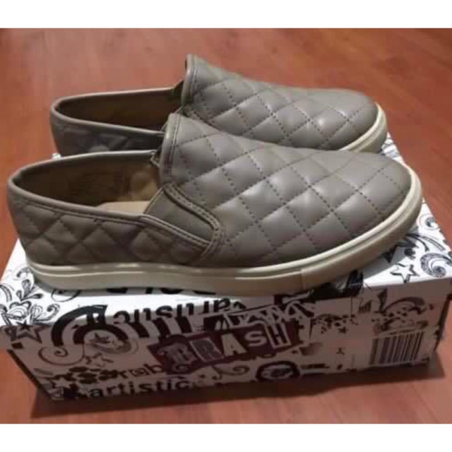 payless slip on sneakers