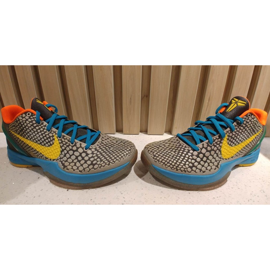 kobe bryant shoes blue and yellow