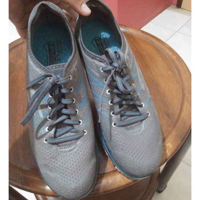 skechers shoes silver