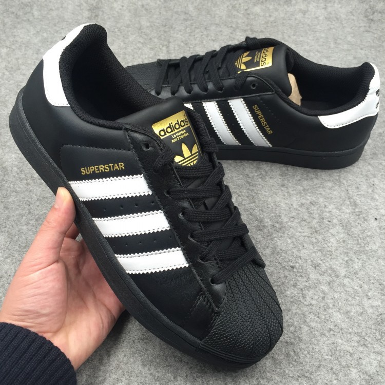 adidas sneakers full black