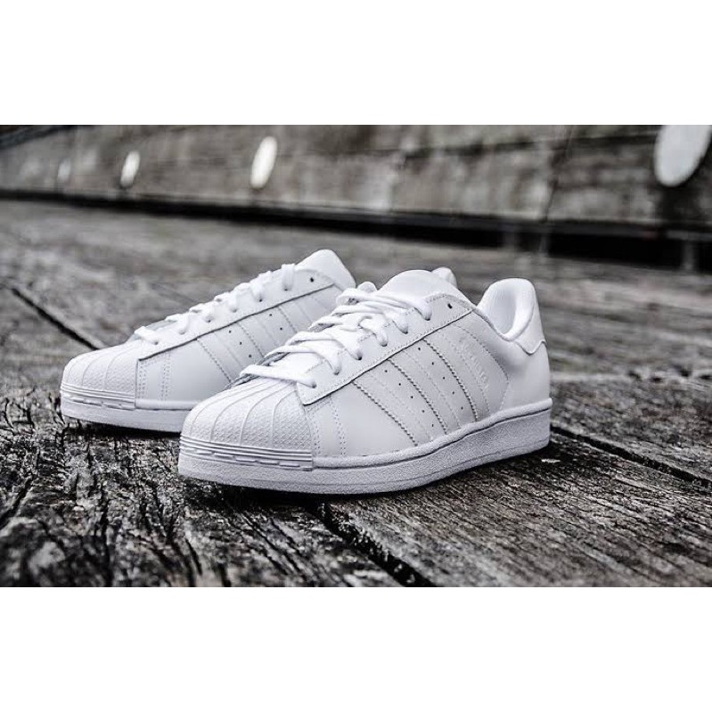 adidas superstar triple white