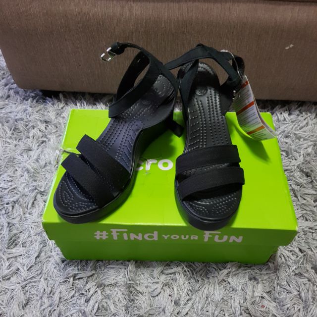 shopee crocs