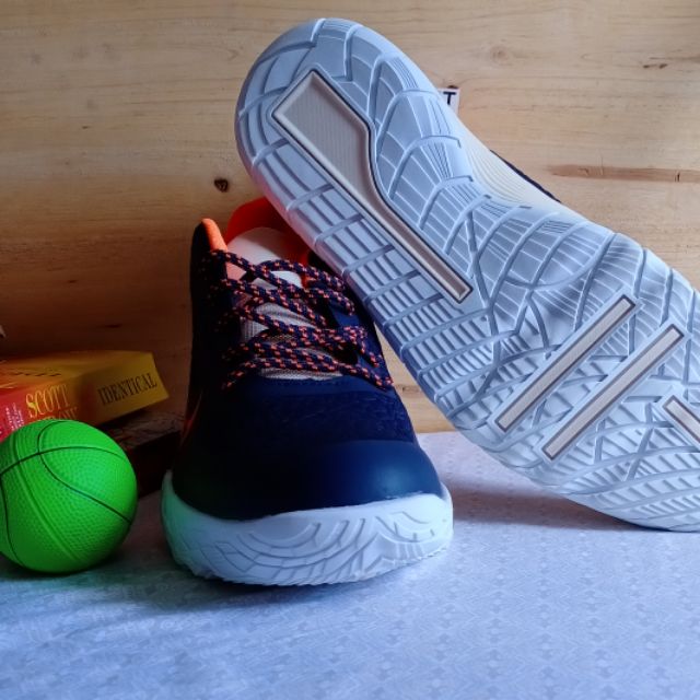 kobe bryant shoes price