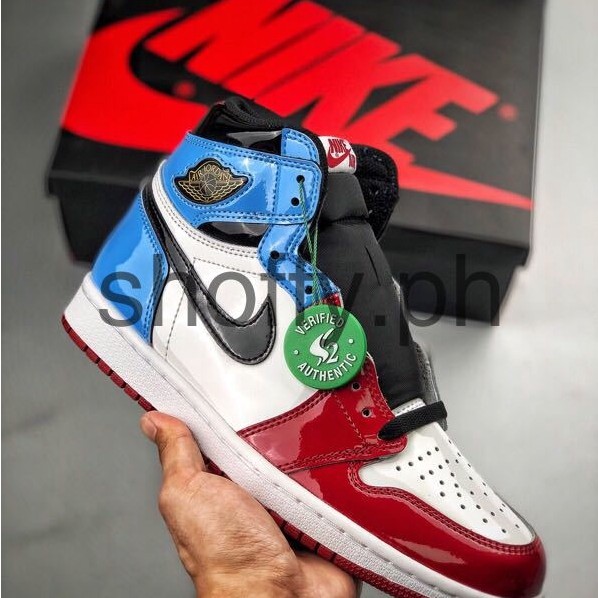 nike aj1 chicago